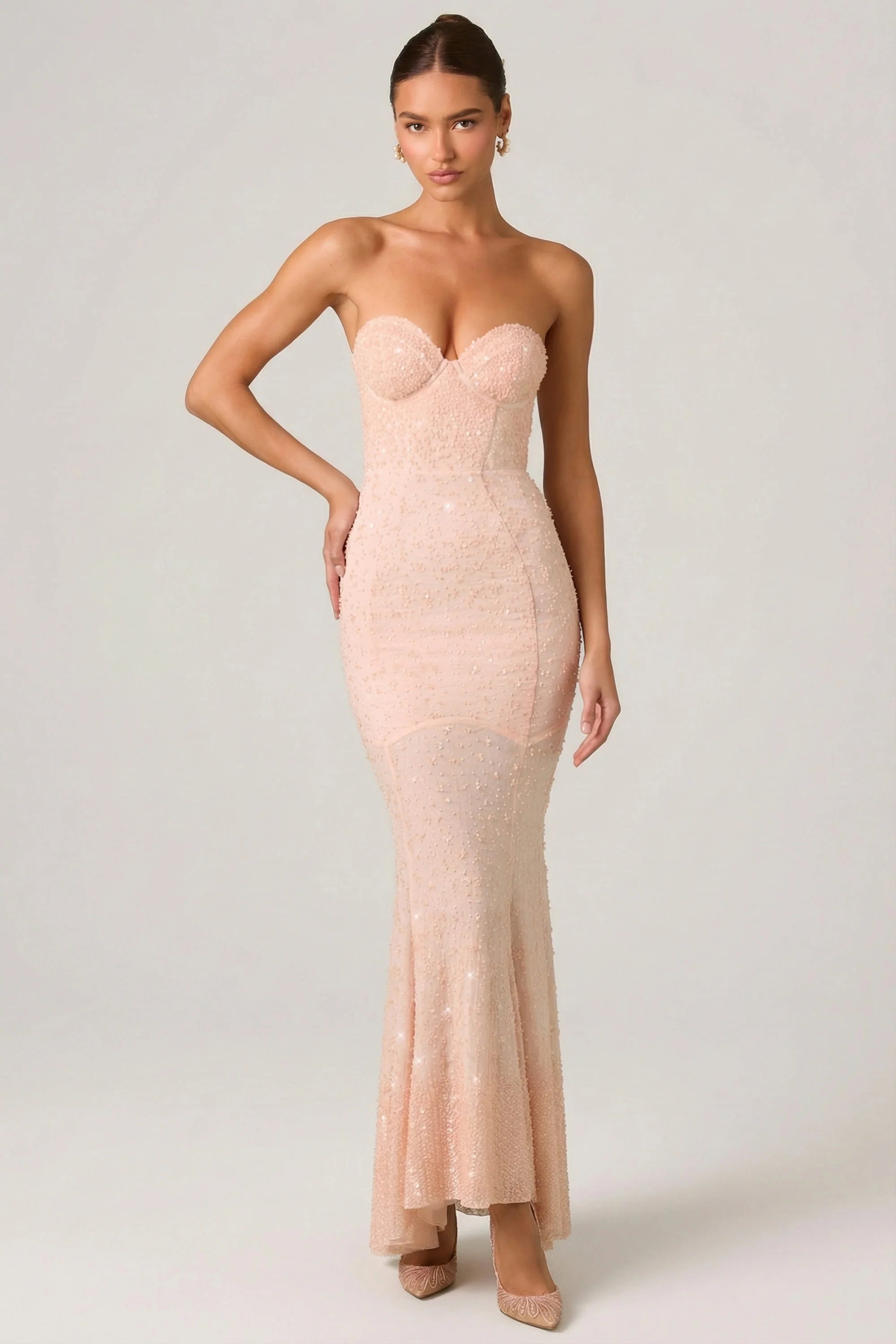 Embellished Sweetheart Neck Fishtail Gown in Dusty Rose