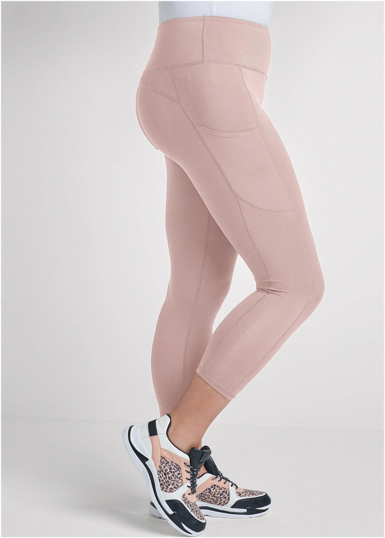 Pocket Capri Leggings Tan