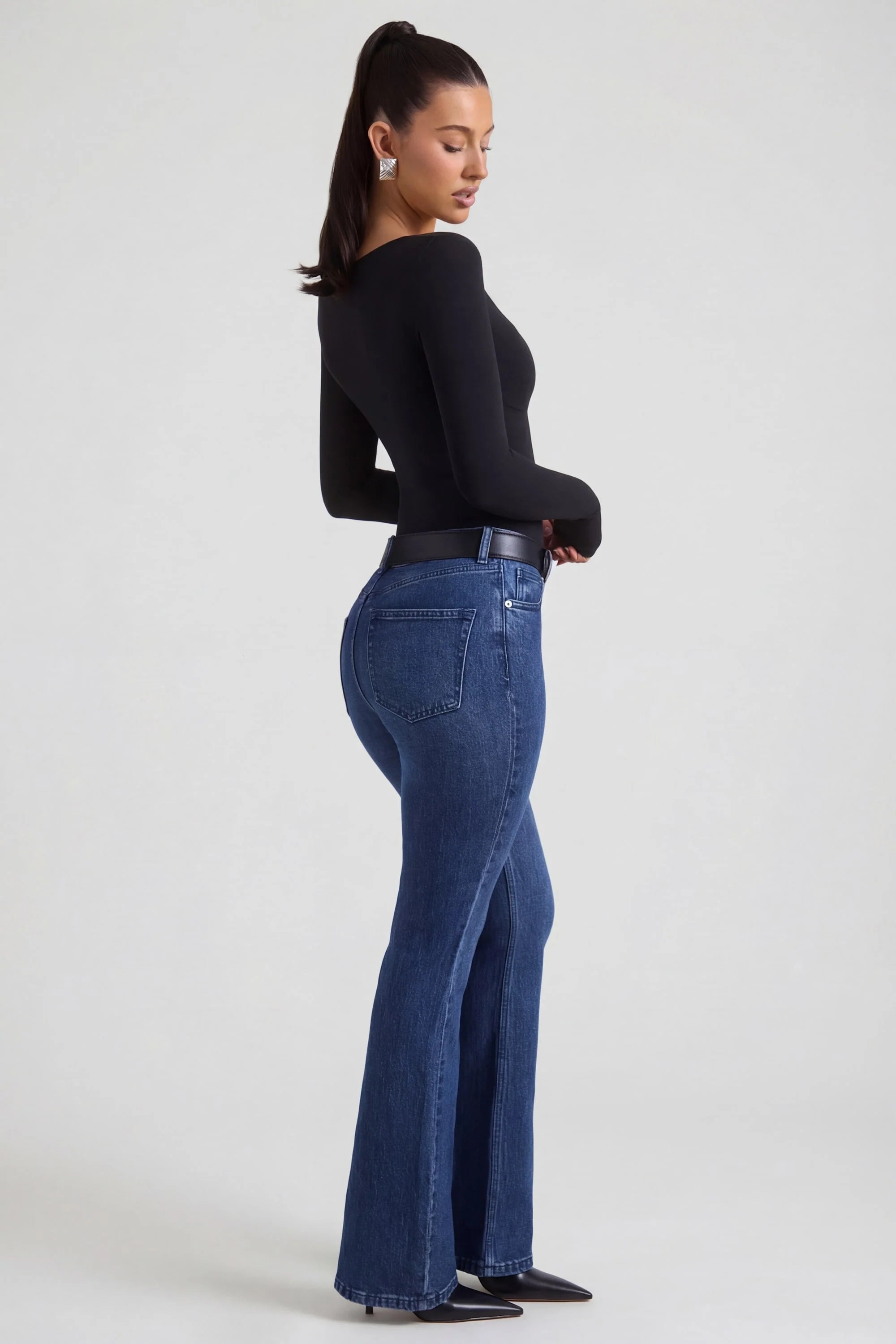 High Rise Flared Jeans in Indigo Wash