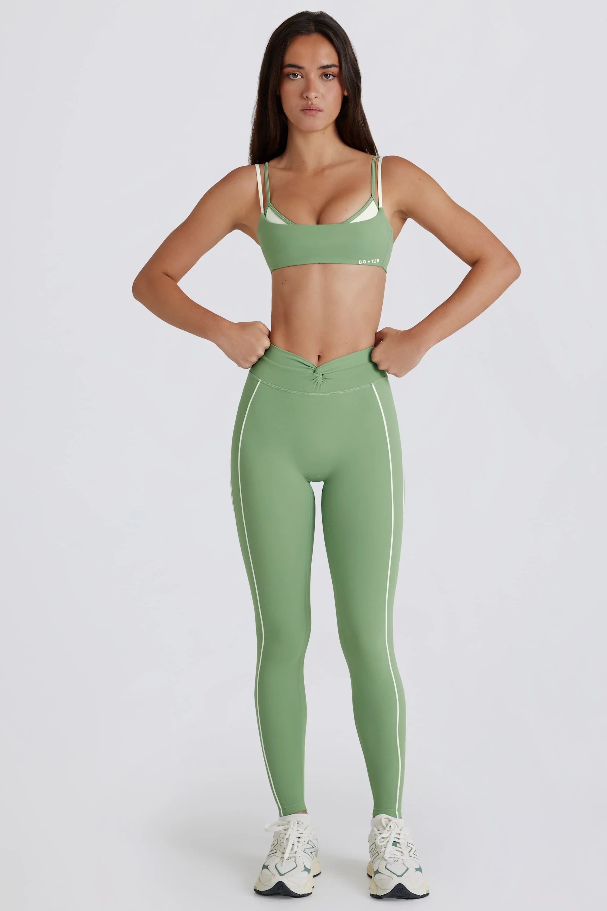 Soft Active Twist Front Leggings in Jade