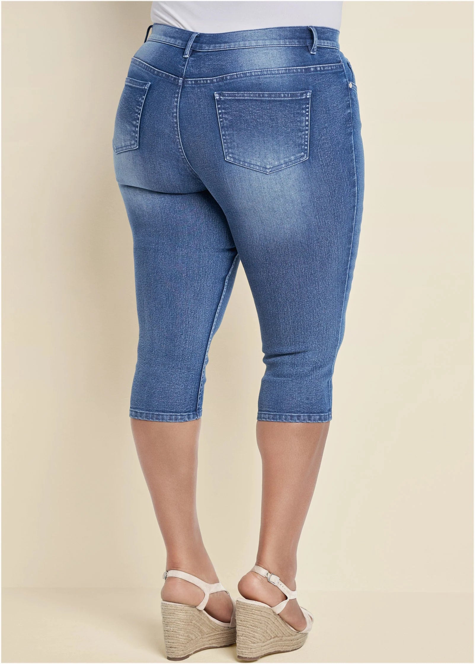 Cindy Capri Jeans Medium Wash