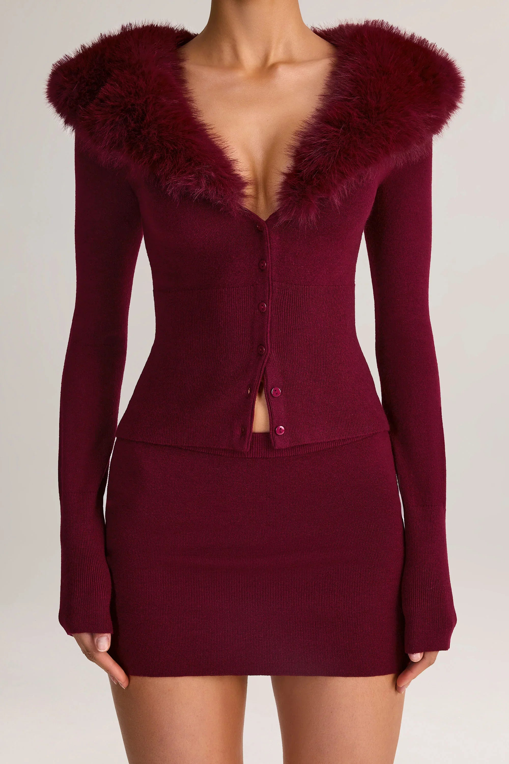 Knit Mid Rise Mini Skirt in Wine