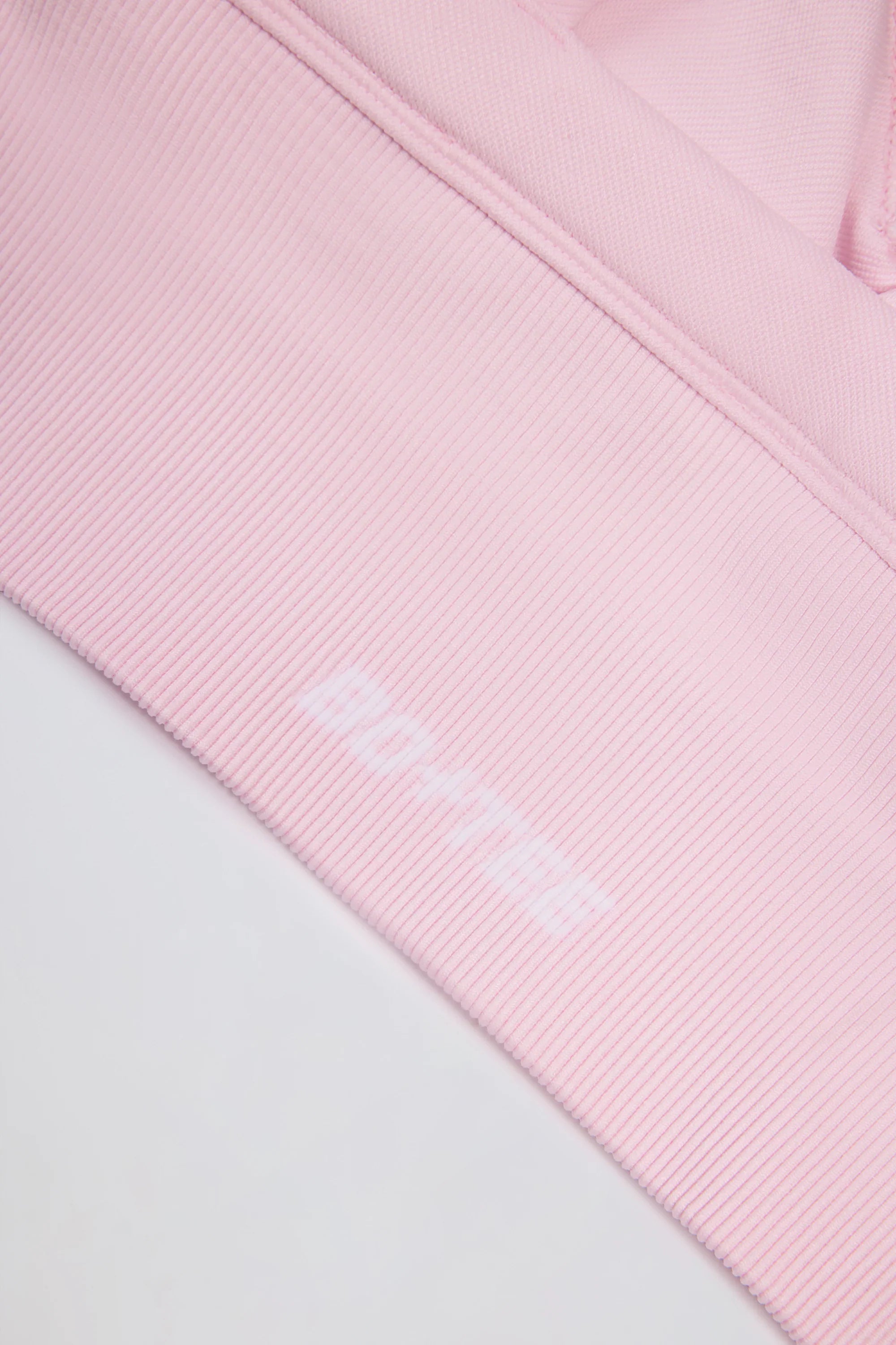 Super Sculpt Seamless Crossback Sports Bra in Soft Pink