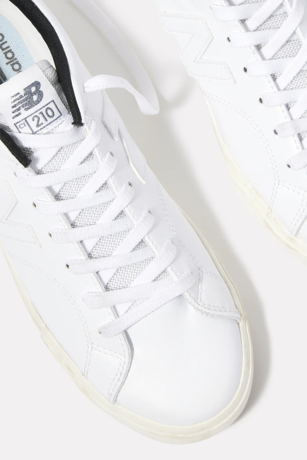 CT210 Sneaker