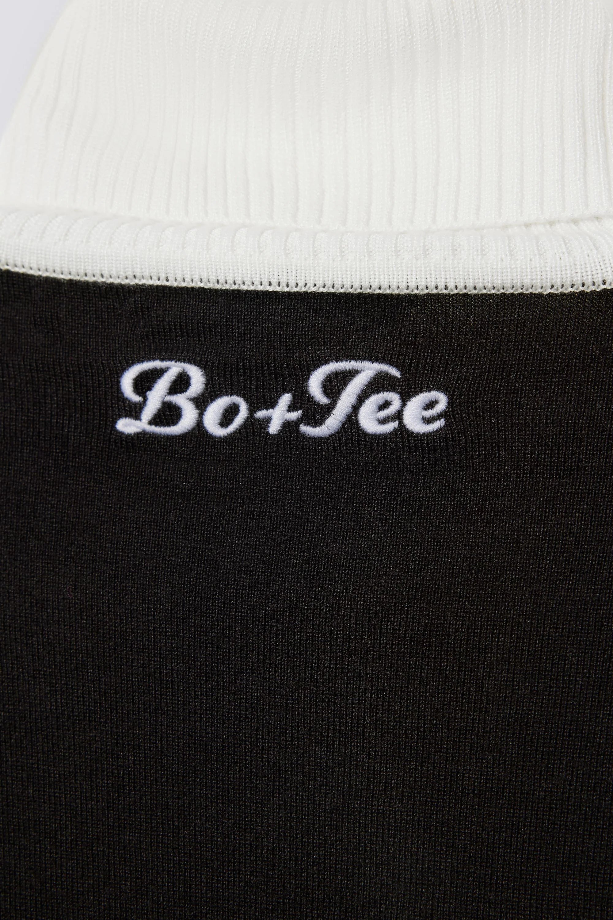 Knit Long Sleeve Fitted Top in Black