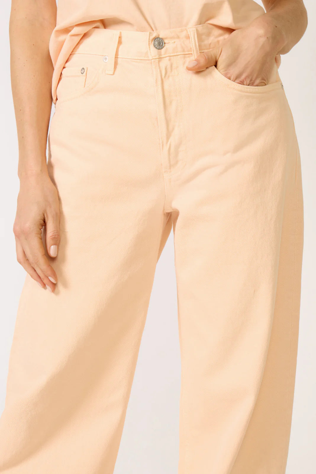 Arc Wide Leg Jean