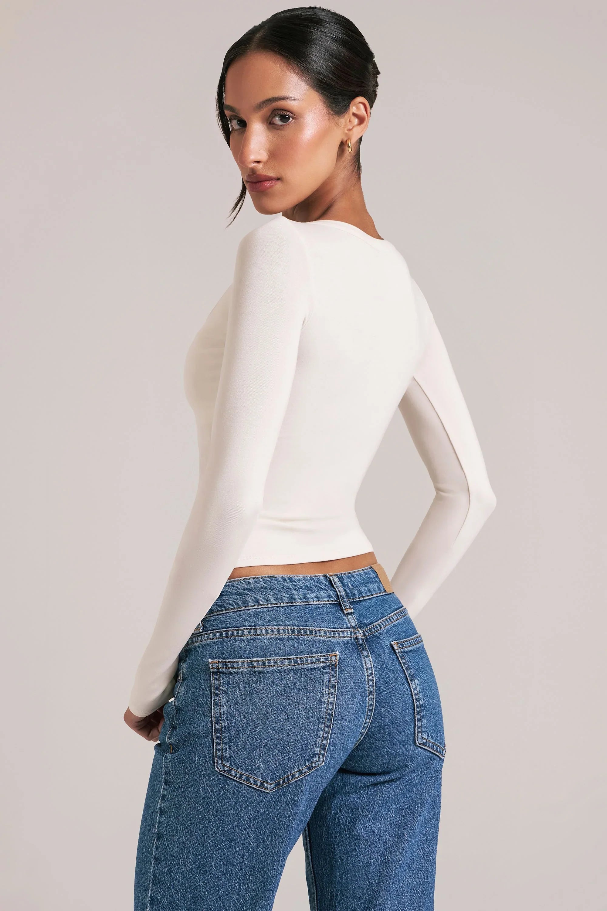 V Neck Long Sleeve Top in Vanilla