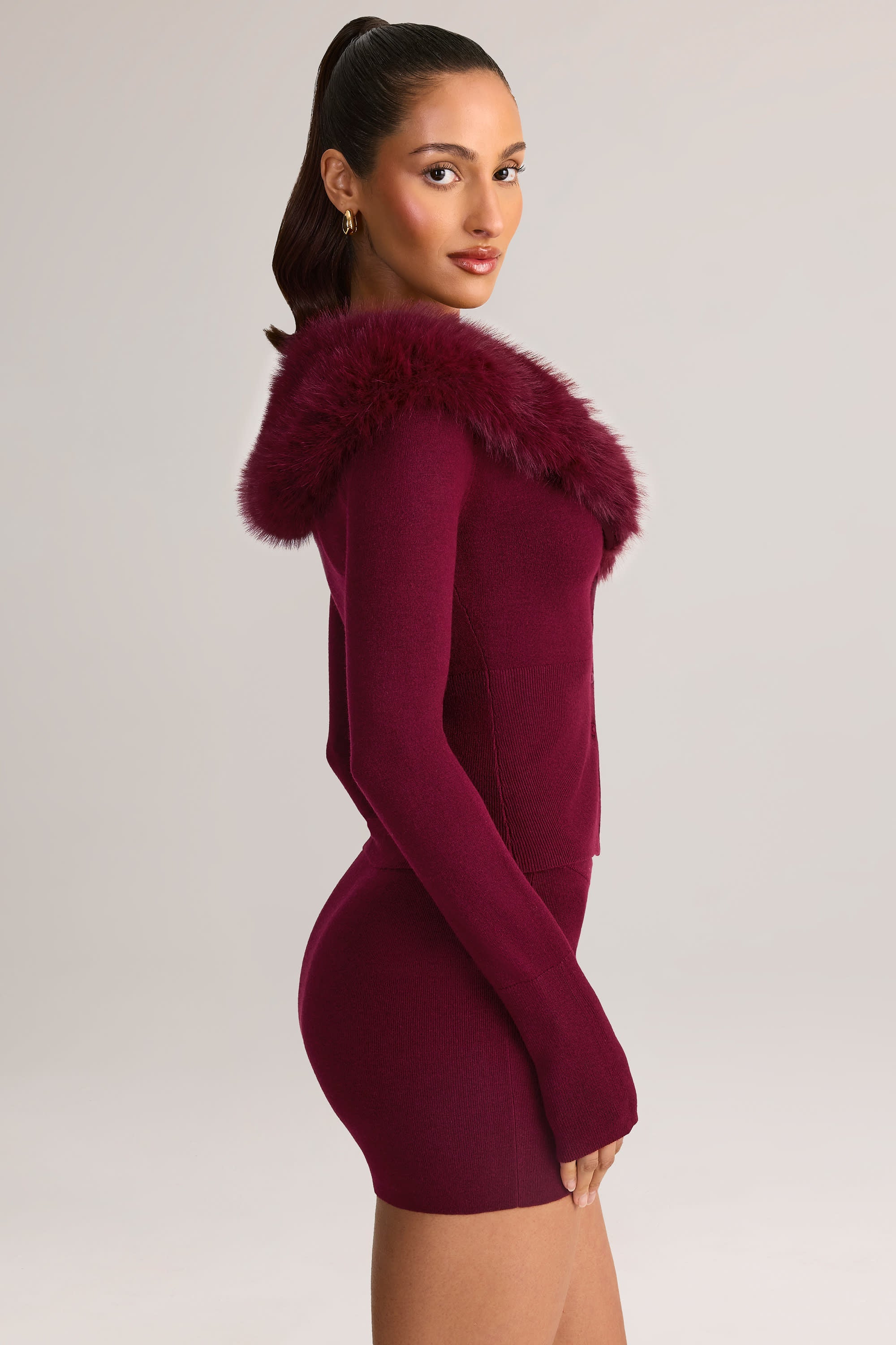 Knit Mid Rise Mini Skirt in Wine