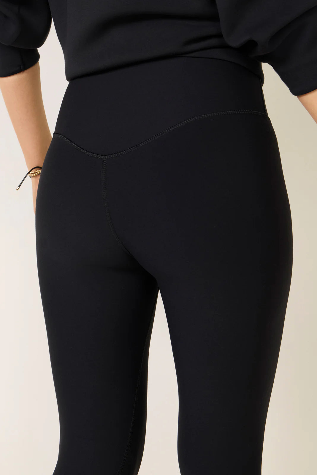 Smooth On Form Legging