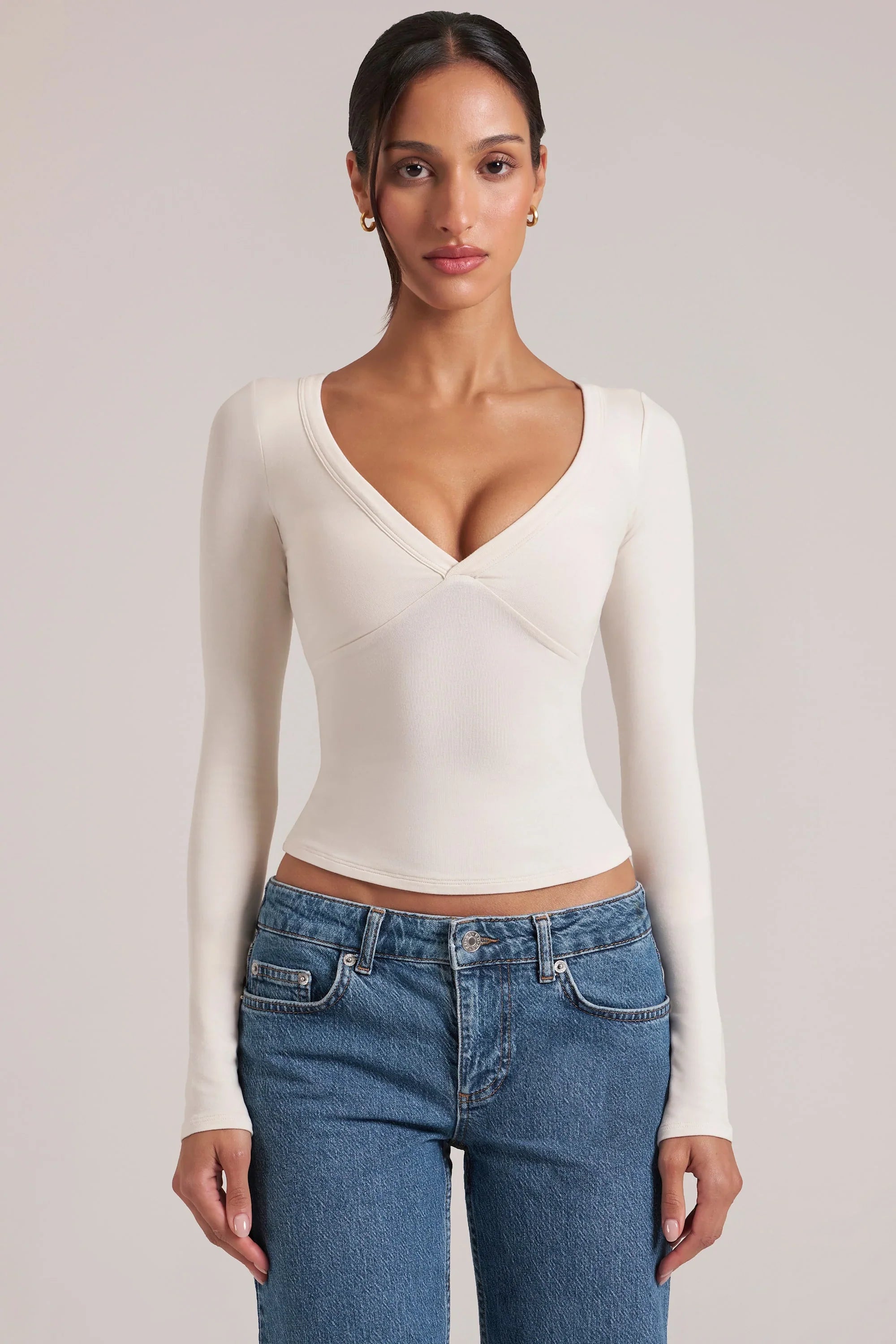 V Neck Long Sleeve Top in Vanilla