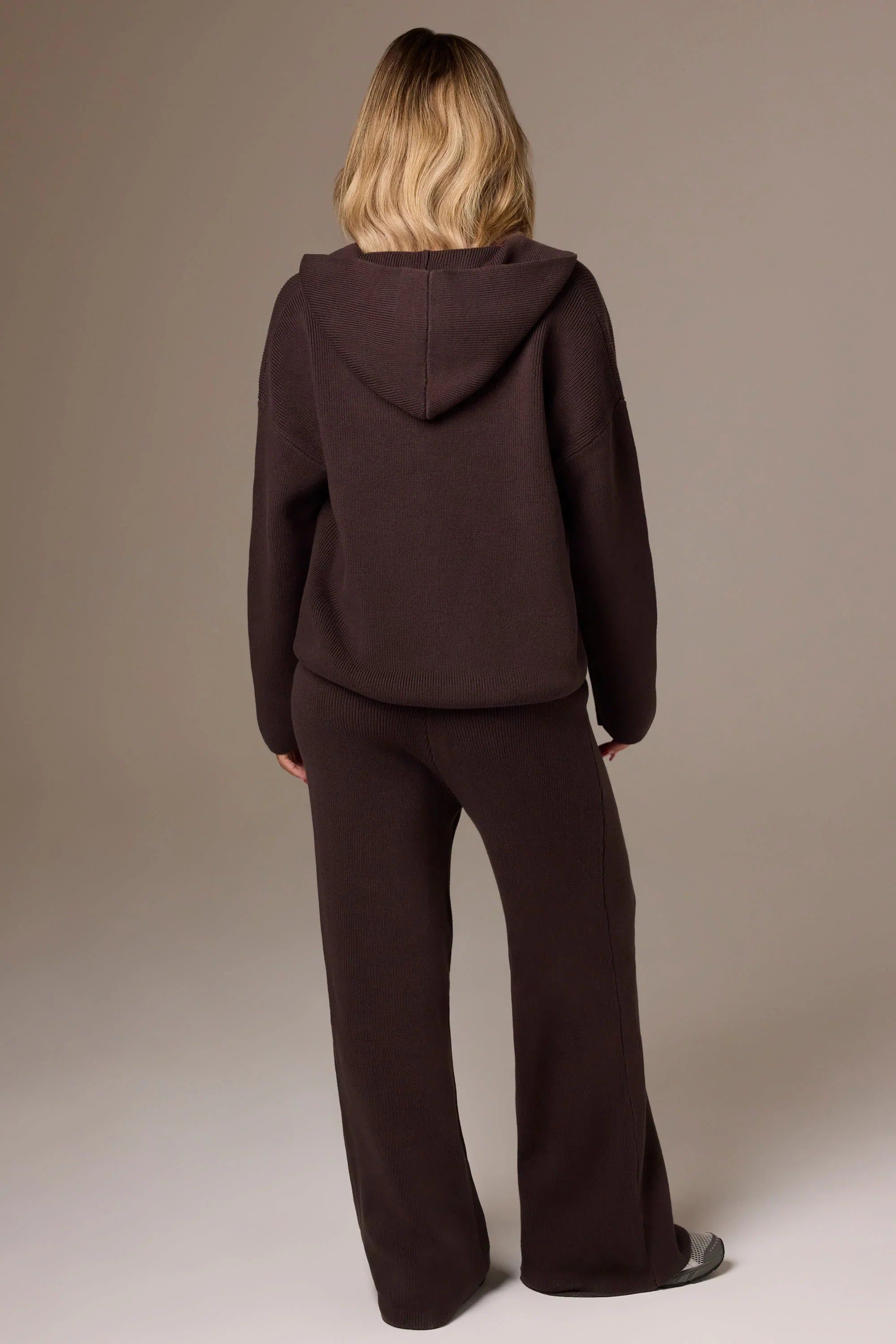 Ribbed Knit Wide Leg Joggers in Pecan