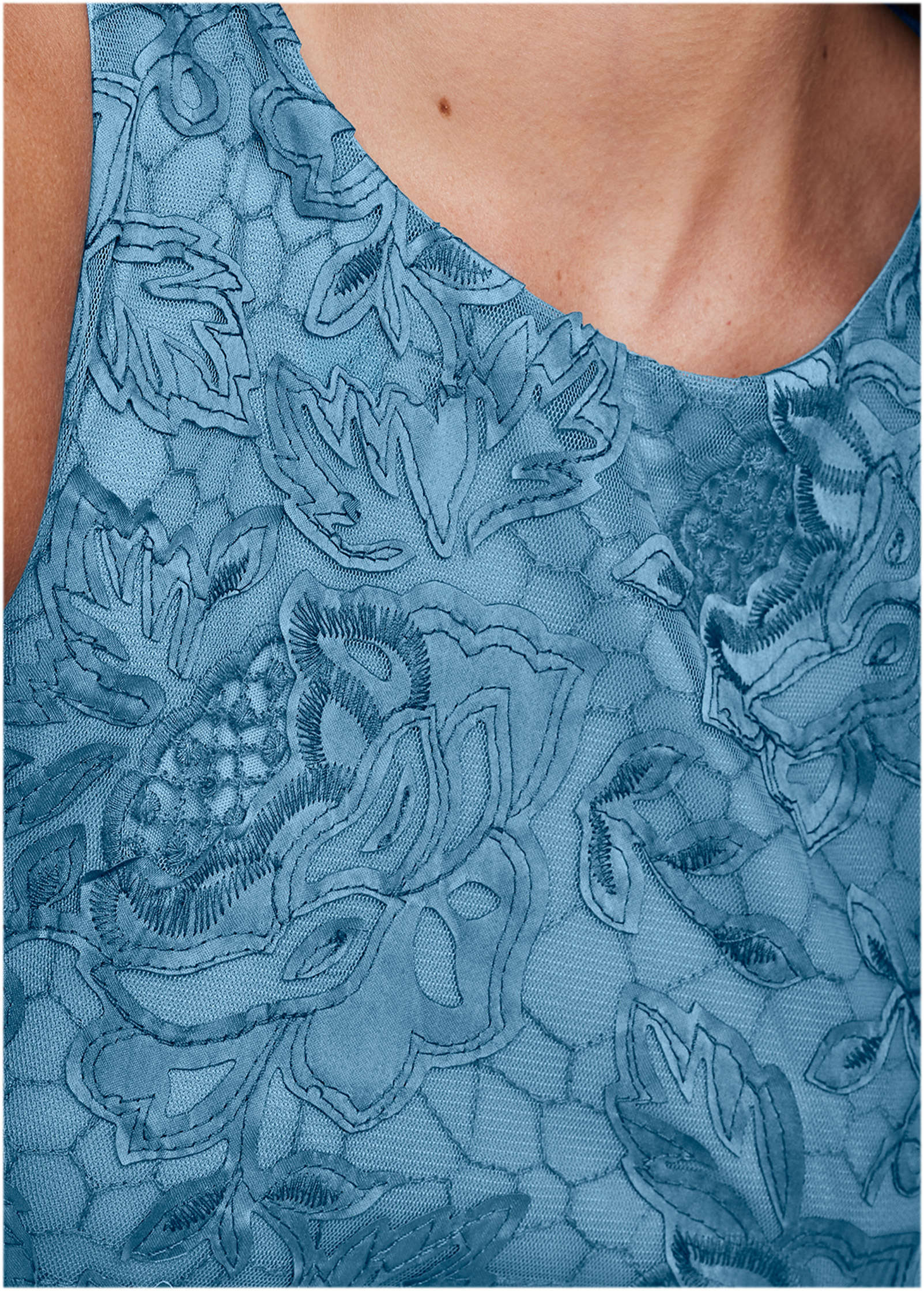 Lace Mini Dress Niagara