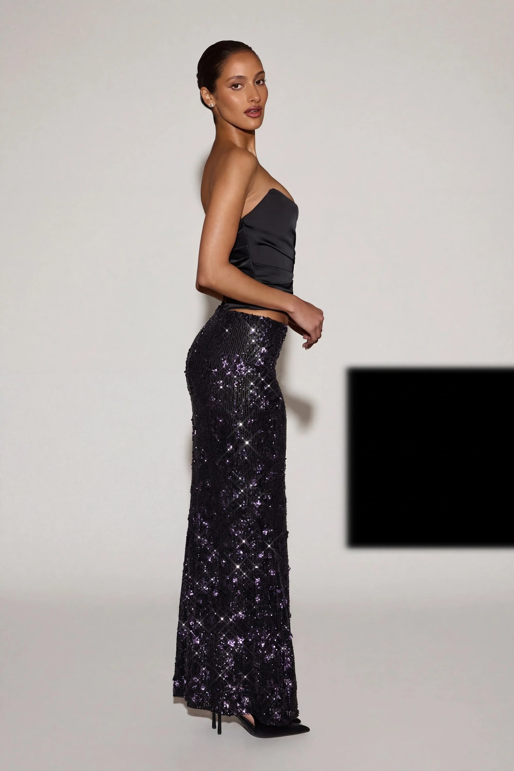Embellished Mid Rise Thigh Split Maxi Skirt in Black Purple