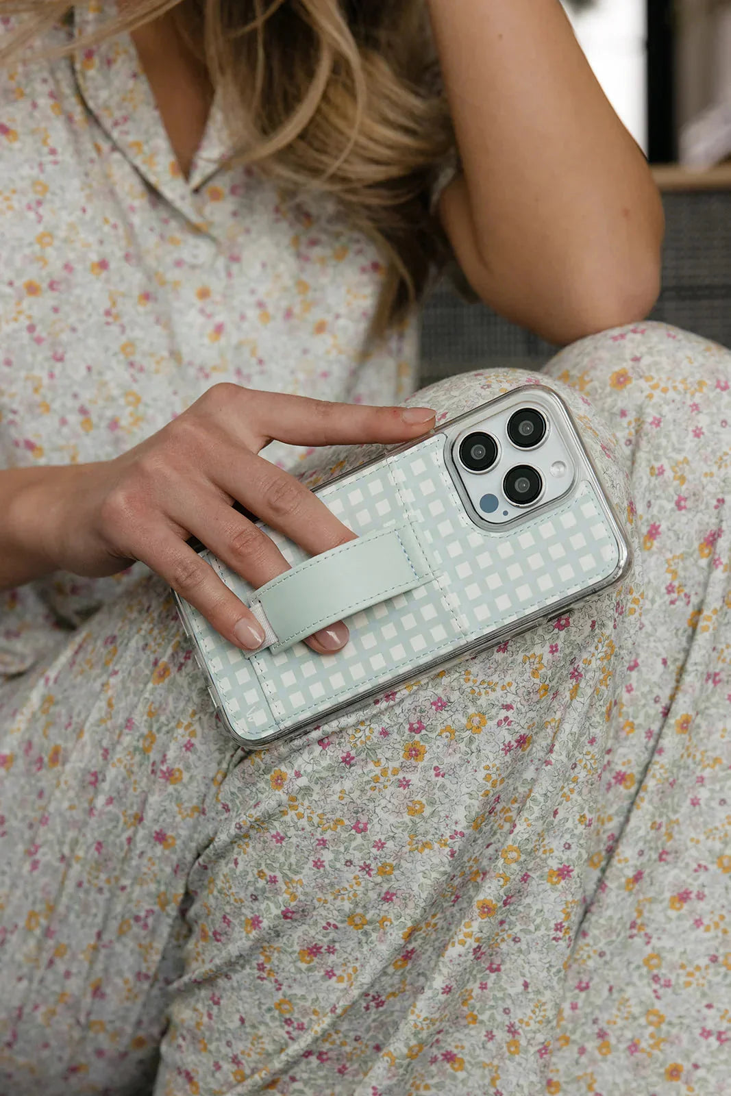 Walli Cases Seaside Picnic Phone Case