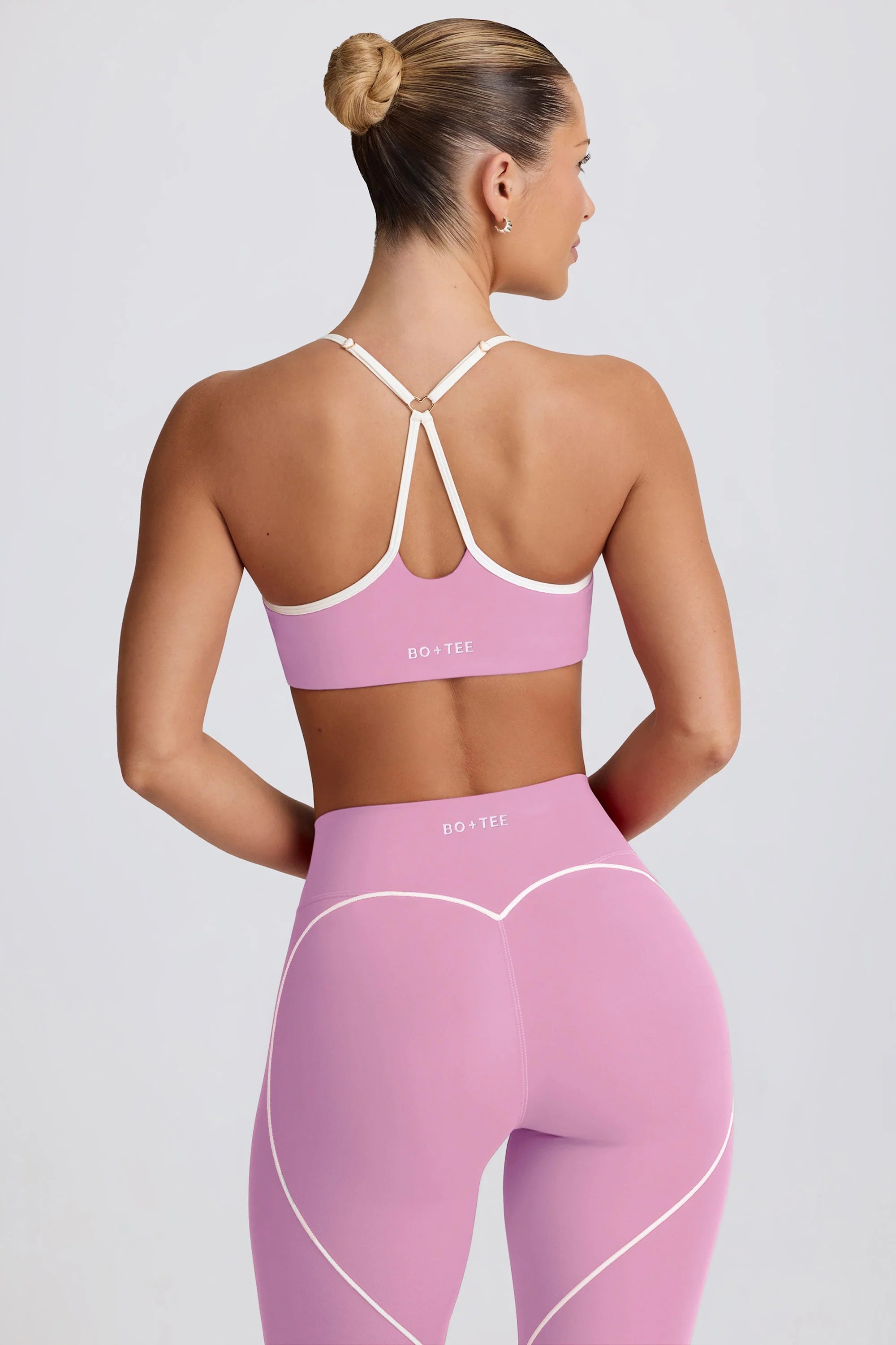 Soft Active Sweetheart Neck Sports Bra in Dusty Pink