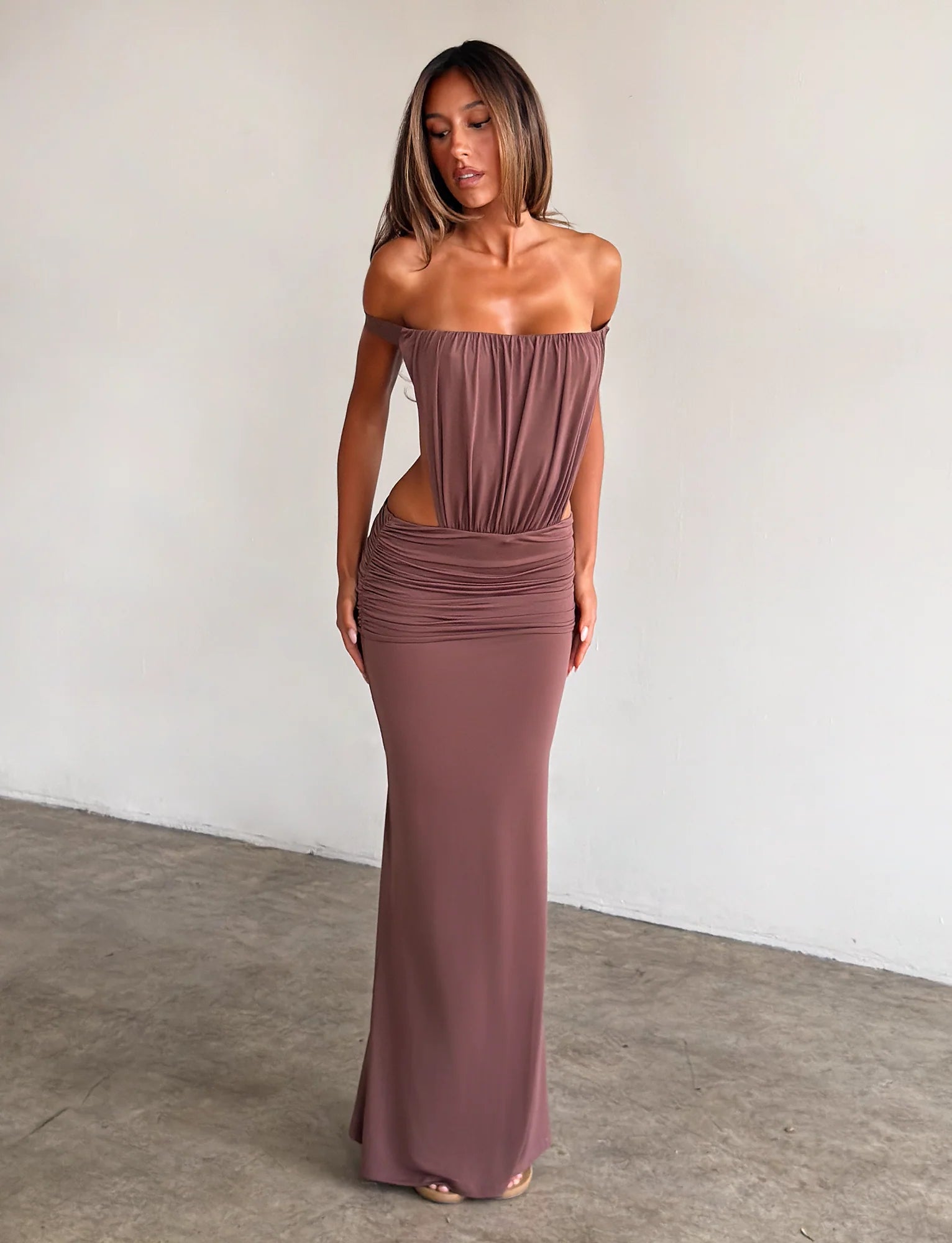 IOLLA STRAPLESS MAXI DRESS MOCHA