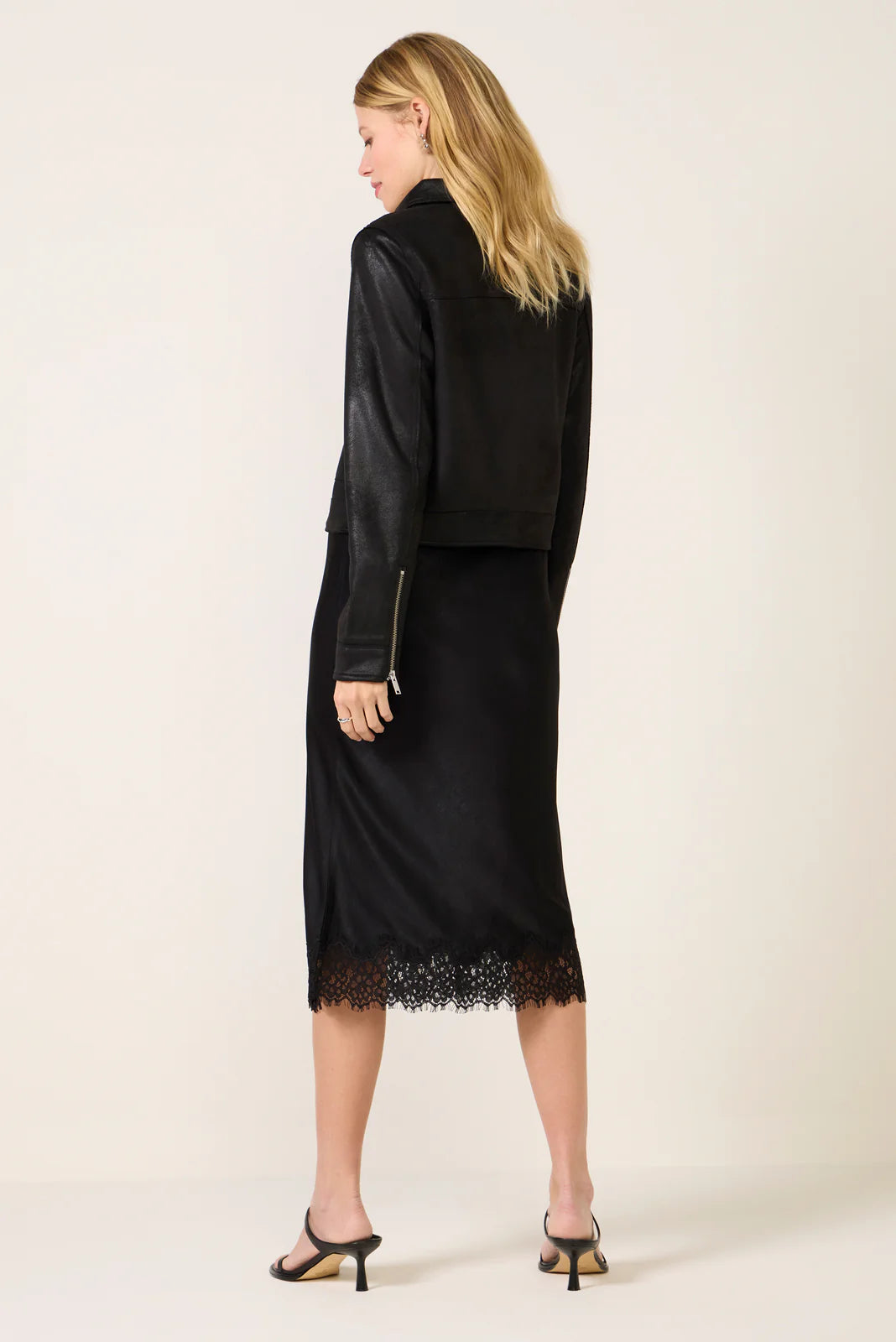 Satin Skirt w Lace
