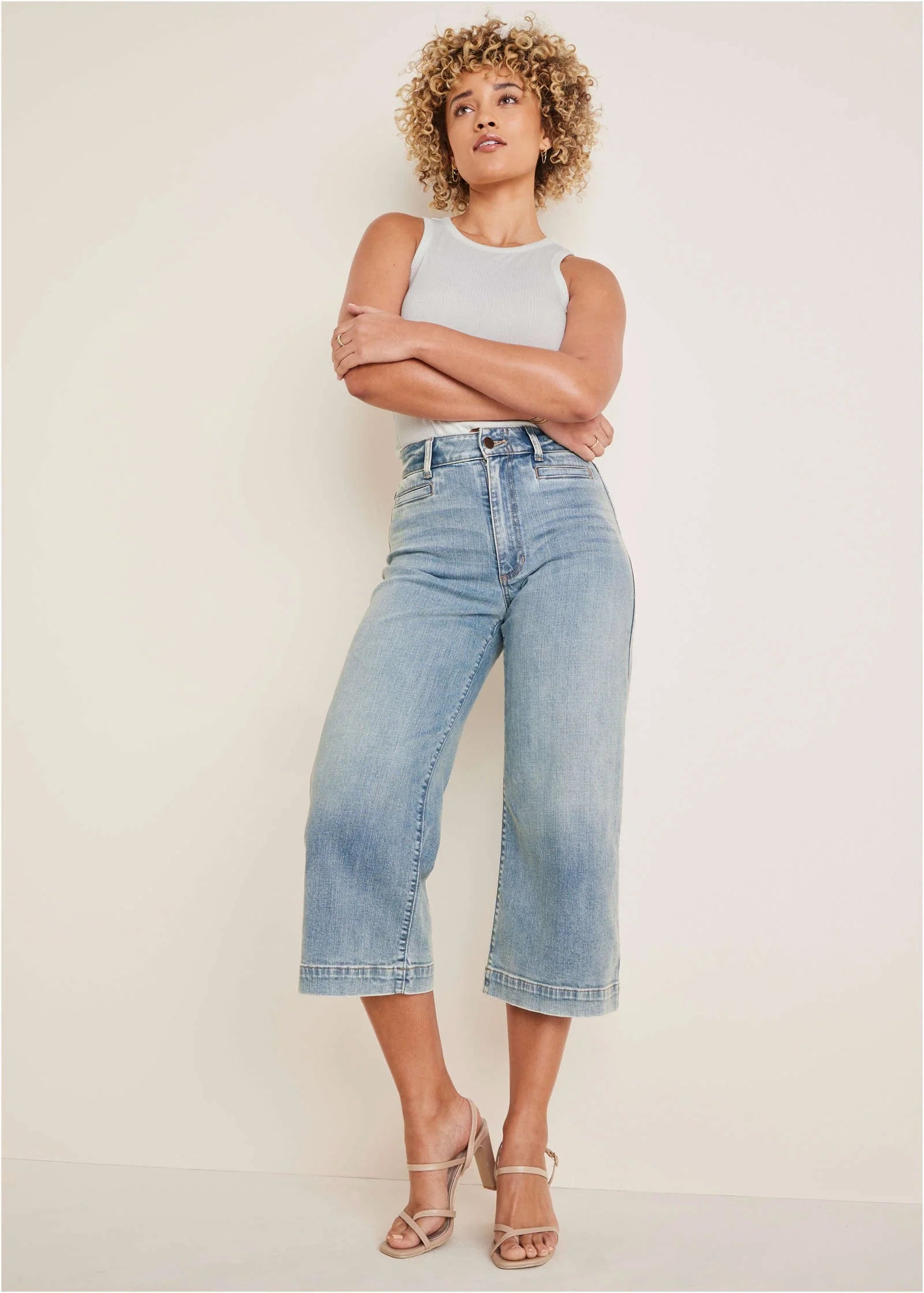 Sophia Wide Leg Crop Jeans Light Wash