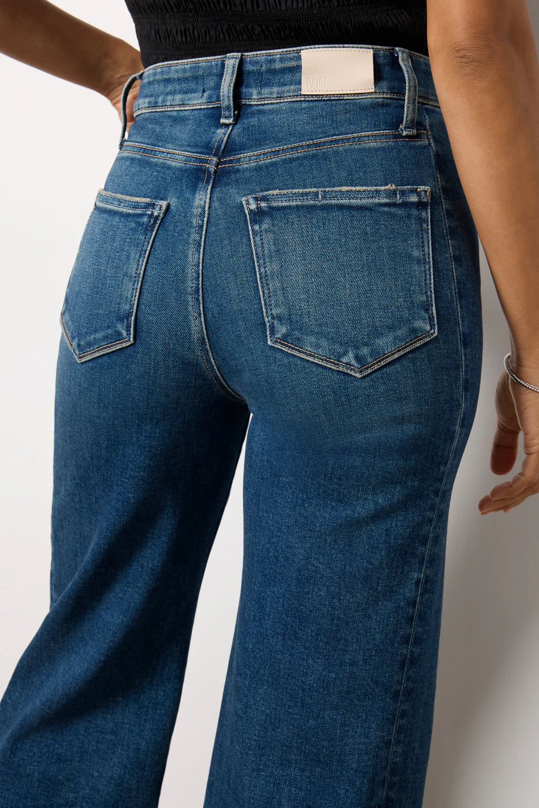 Anessa 31 W Side Seam Inset