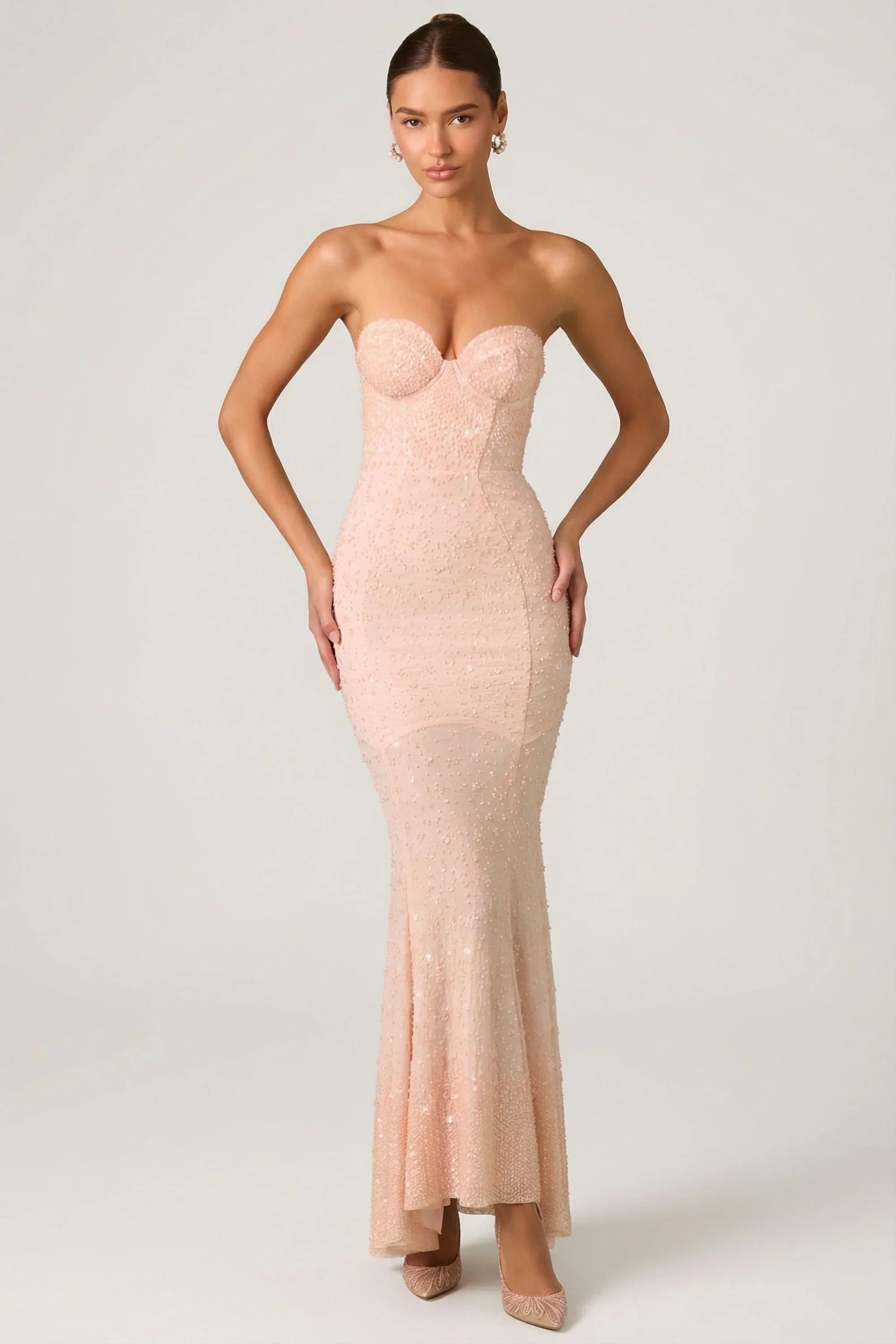 Embellished Sweetheart Neck Fishtail Gown in Dusty Rose