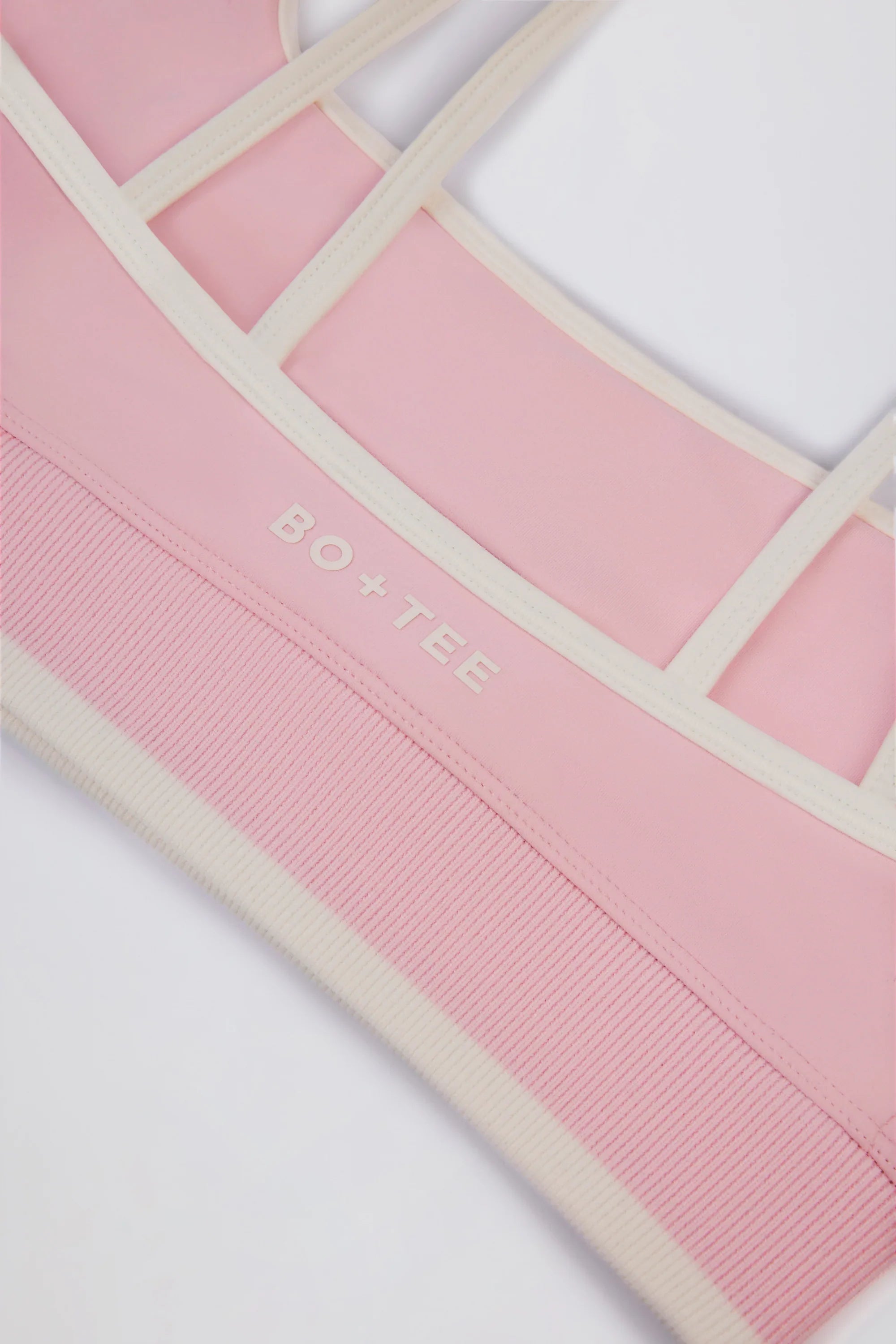 Soft Active Contrast Sports Bra in Powder Pink