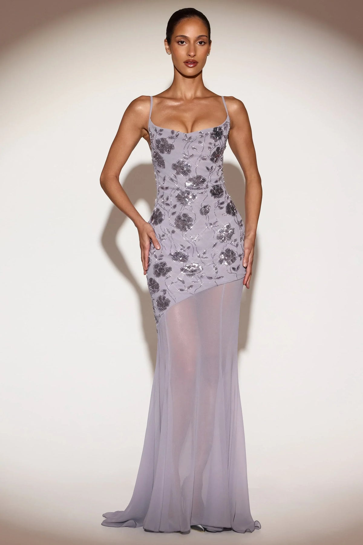 Embellished Sweetheart Neck Backless Gown in Lilac