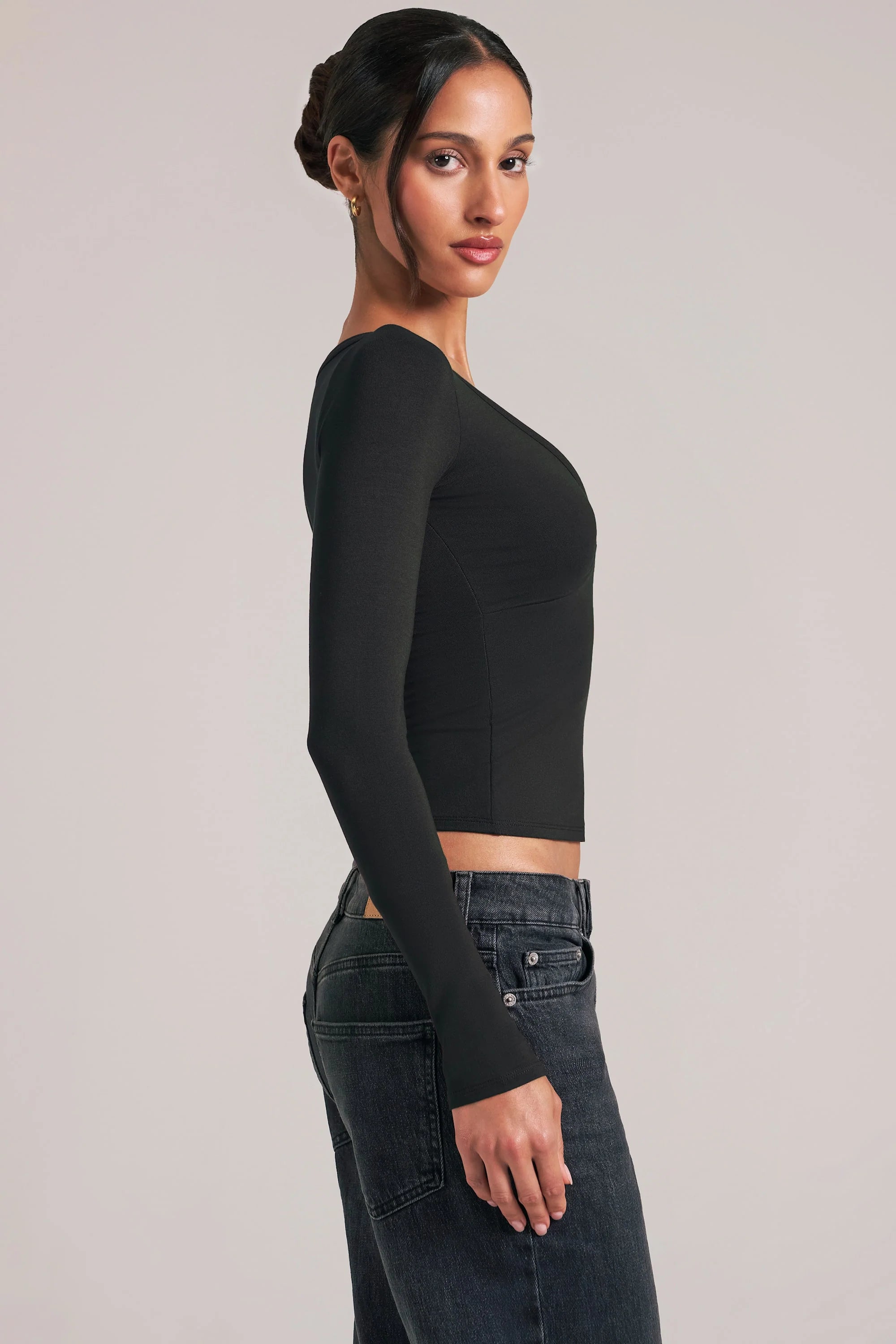 V Neck Long Sleeve Top in Black