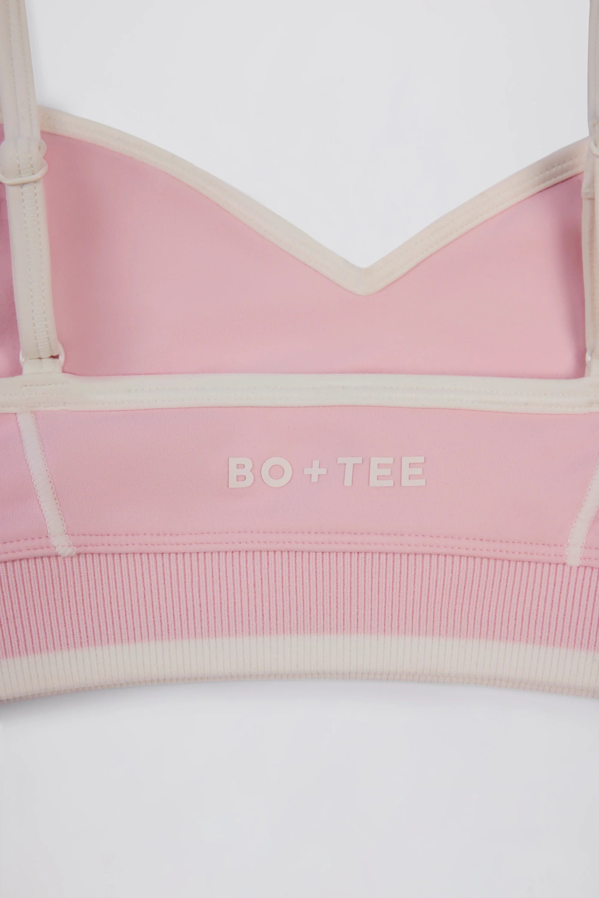 Soft Active Sweetheart Neck Contrast Sports Bra in Powder Pink