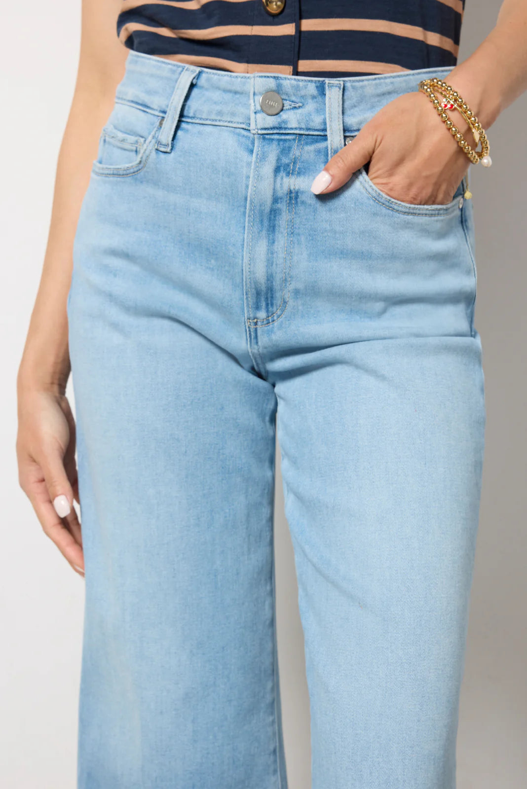 Petite Anessa w Raw Hem