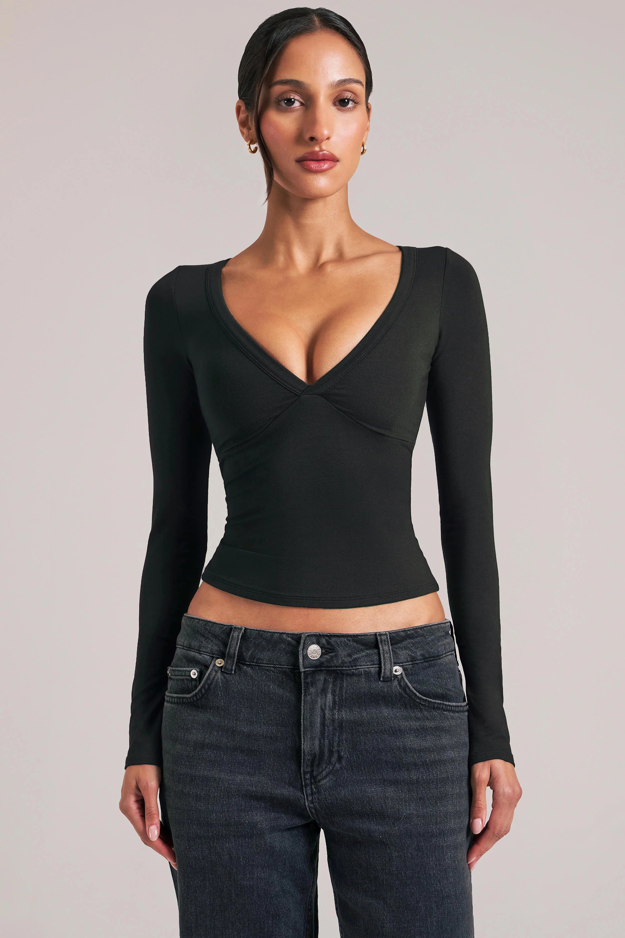 V Neck Long Sleeve Top in Black