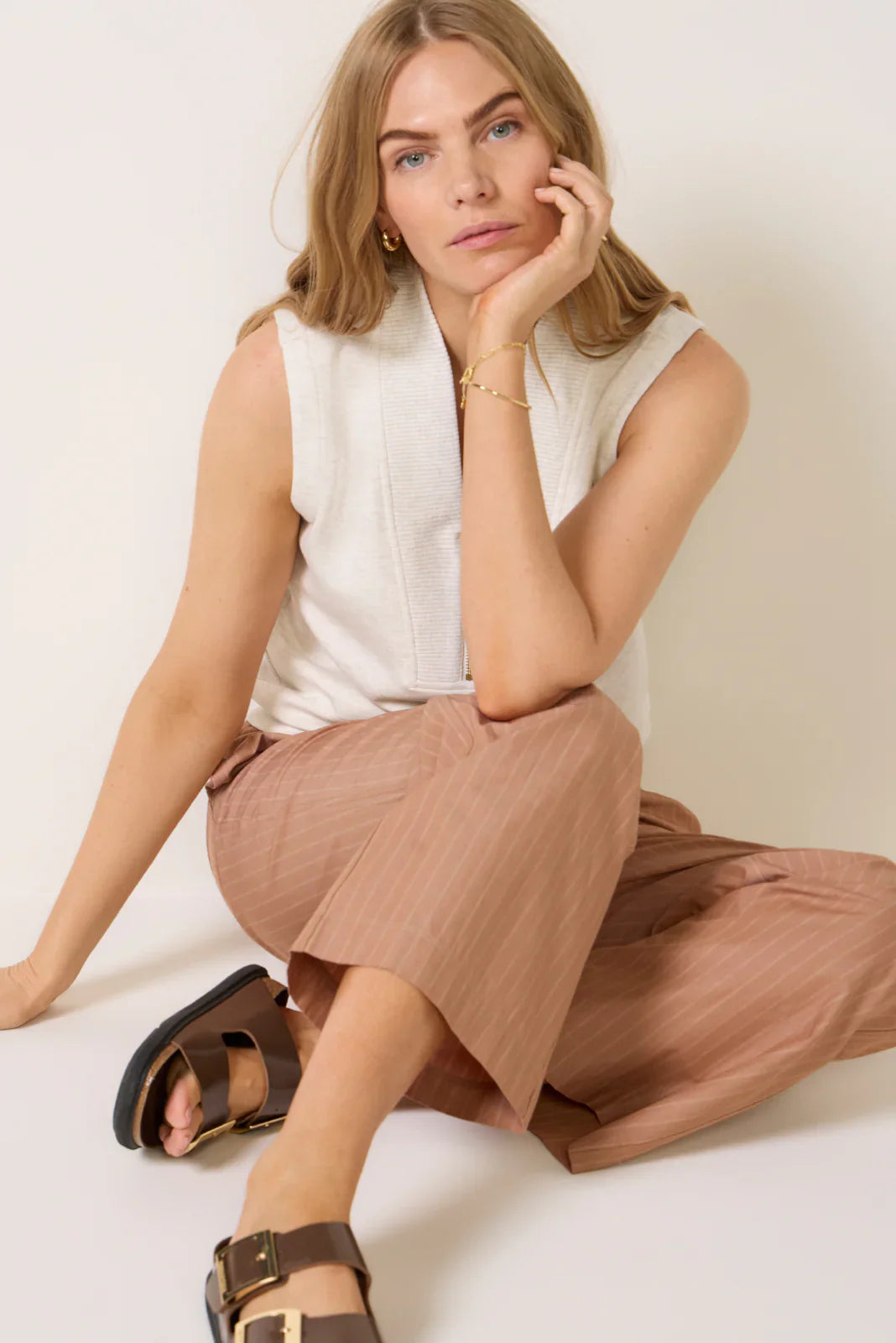 Beau Sleeveless Sweatshirt