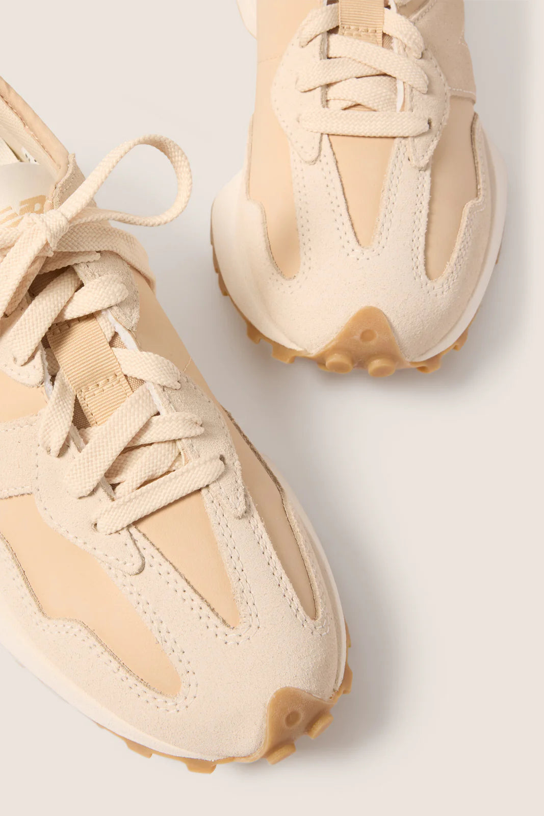 327 Sneaker
