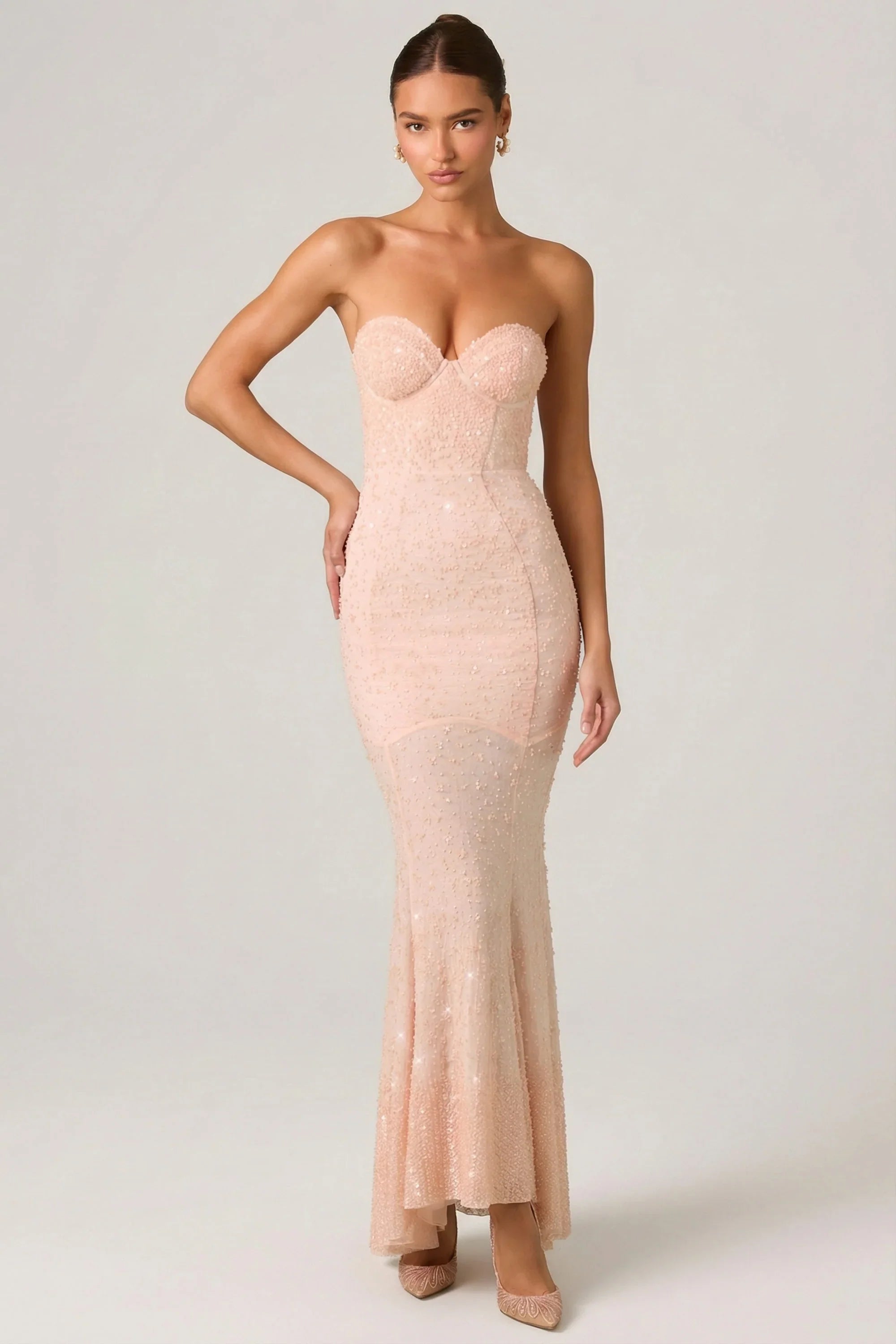 Embellished Sweetheart Neck Fishtail Gown in Dusty Rose
